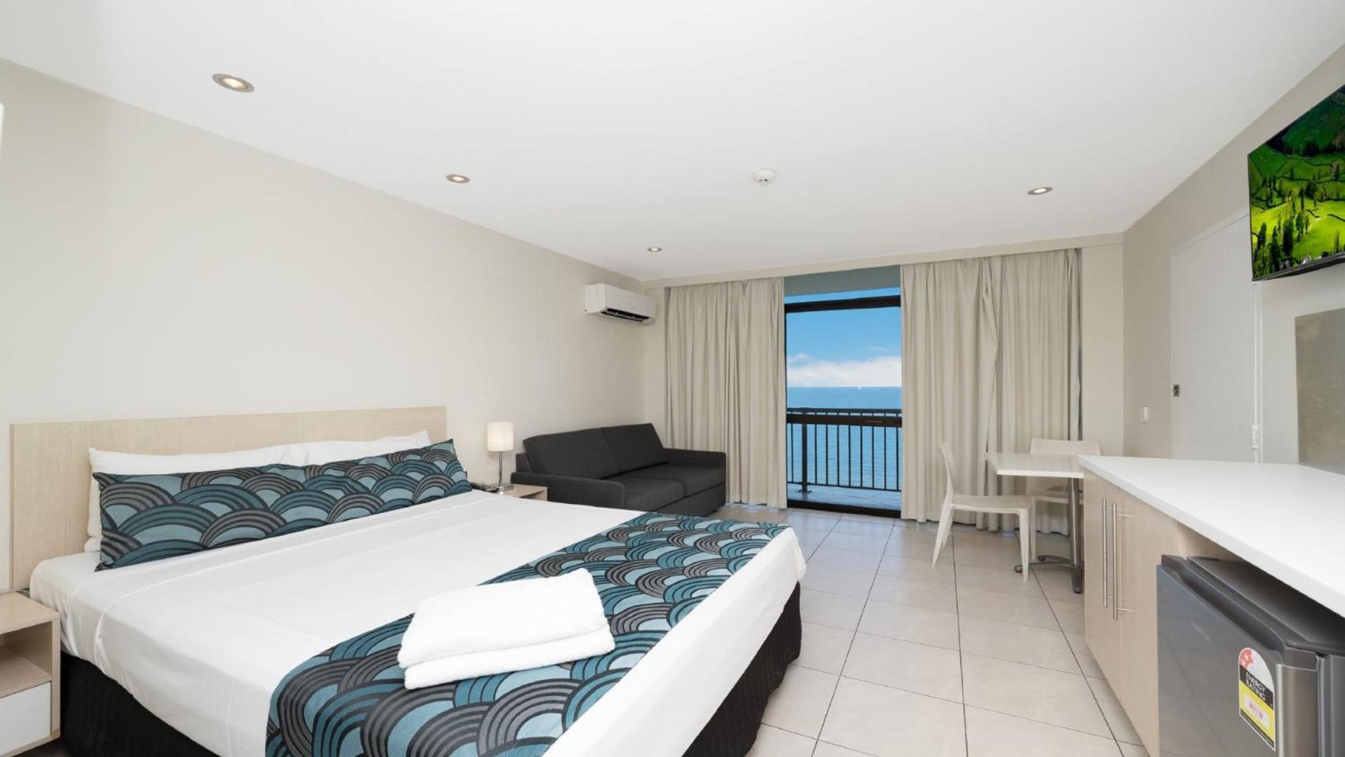 810 - Idyllic Location With Views * Townsville