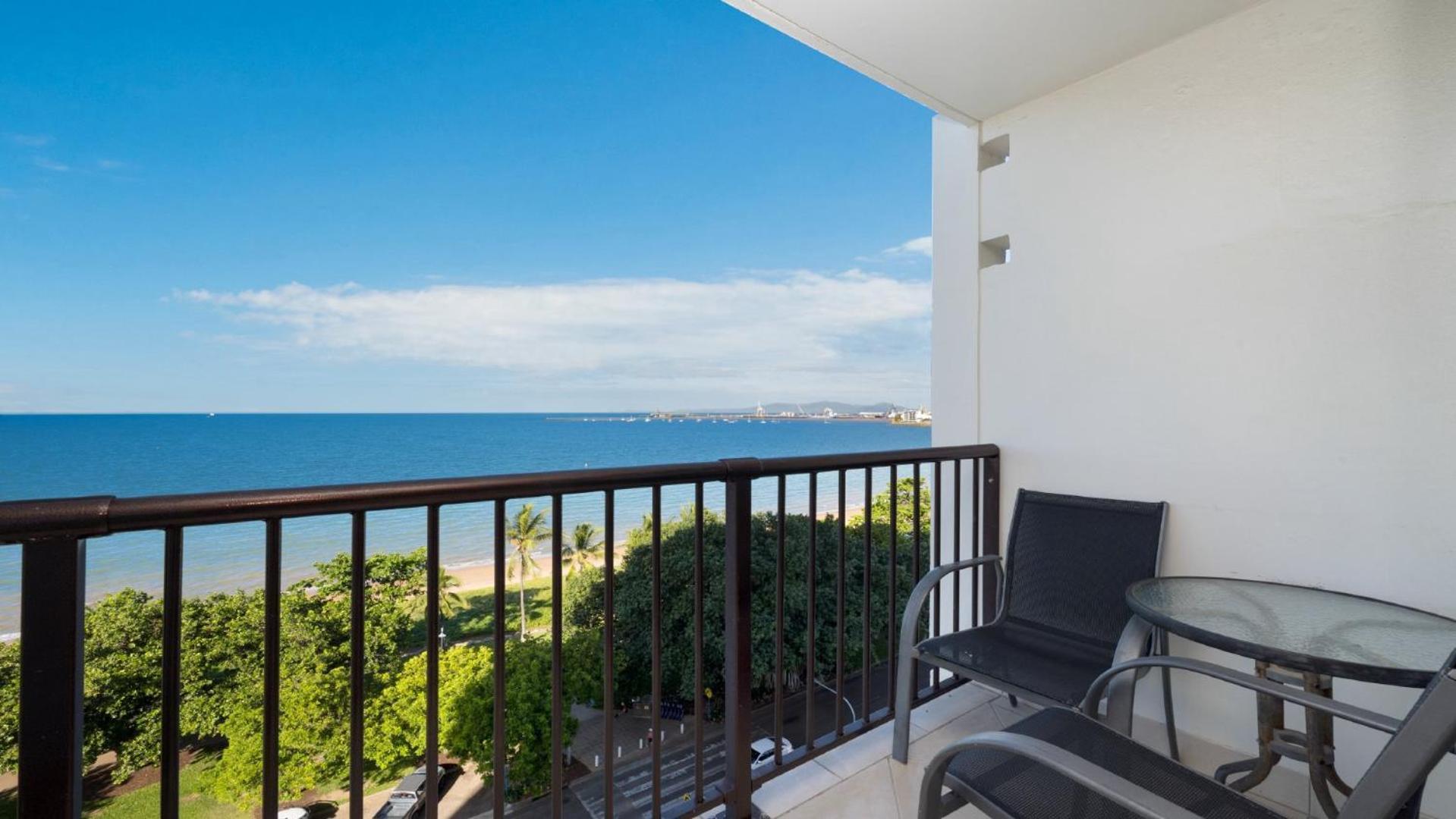 Holiday home 810 - Idyllic Location With Views *